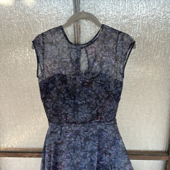 nha khanh
Cindy Cascade Gown in size 2 - Picture 11 of 15